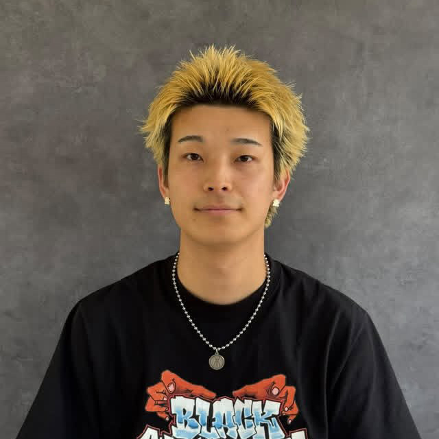 スタイリスト 前島 麻南 | BOOST men's hair salon | 浜松市の本格派メンズヘアサロン