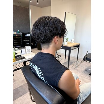 センターパート×ツイストスパイラルの魅力 | 浜松市の本格派メンズヘアサロン