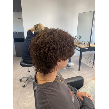 茶髪×サーフカール | 浜松市の本格派メンズヘアサロン