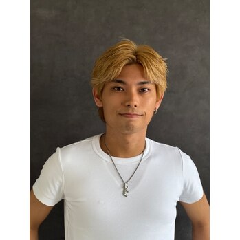 オーナー兼店長 安田賢治 | BOOST men's hair salon | 浜松市の本格派メンズヘアサロン