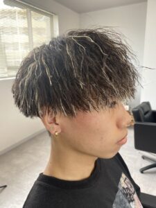 ホワイトメッシュツイスト | BOOST men's hair salon | 浜松市の本格派メンズヘアサロン