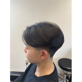 ニュアンスパーマ×テーパーフェード | 浜松市の本格派メンズヘアサロン