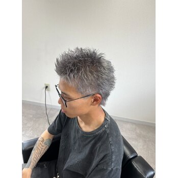 スパイキーショート　ブリーチシルバー | BOOST men's hair salon | 浜松市の本格派メンズヘアサロン