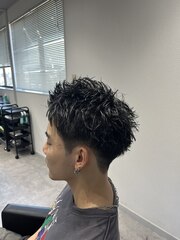 刈り上げスパイキーショート