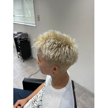 ブロンドスパイキーショート | BOOST men's hair salon | 浜松市の本格派メンズヘアサロン